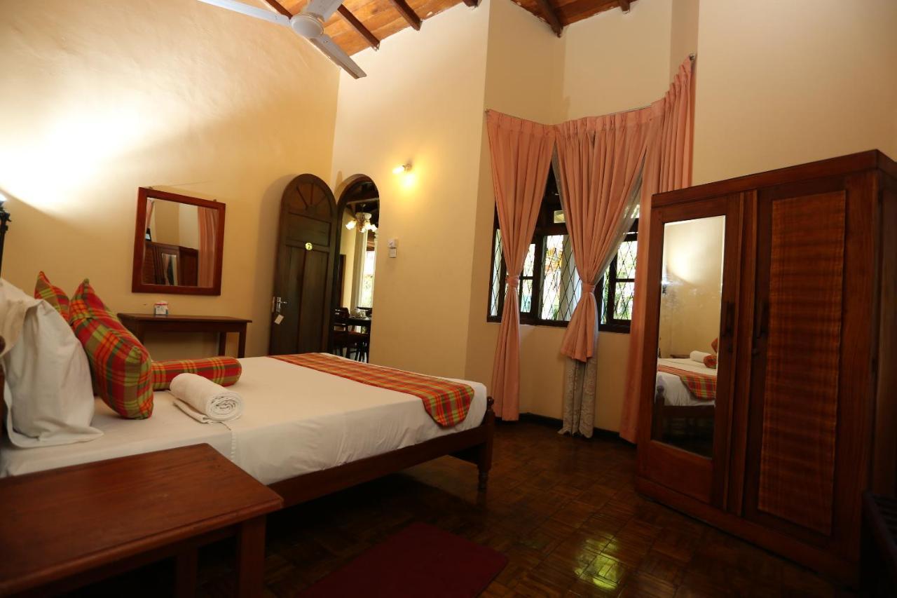 Tree Breeze Inn Kandy Eksteriør billede